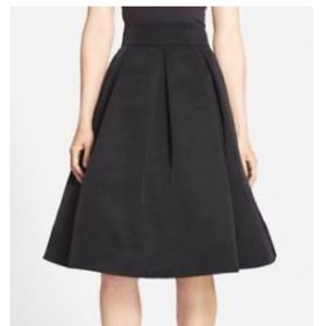 Elisa J Faille Midi Pleated Black Skirt Size 10